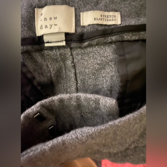 Very comfortable women’s stretch jeans. - Picture 2 of 2